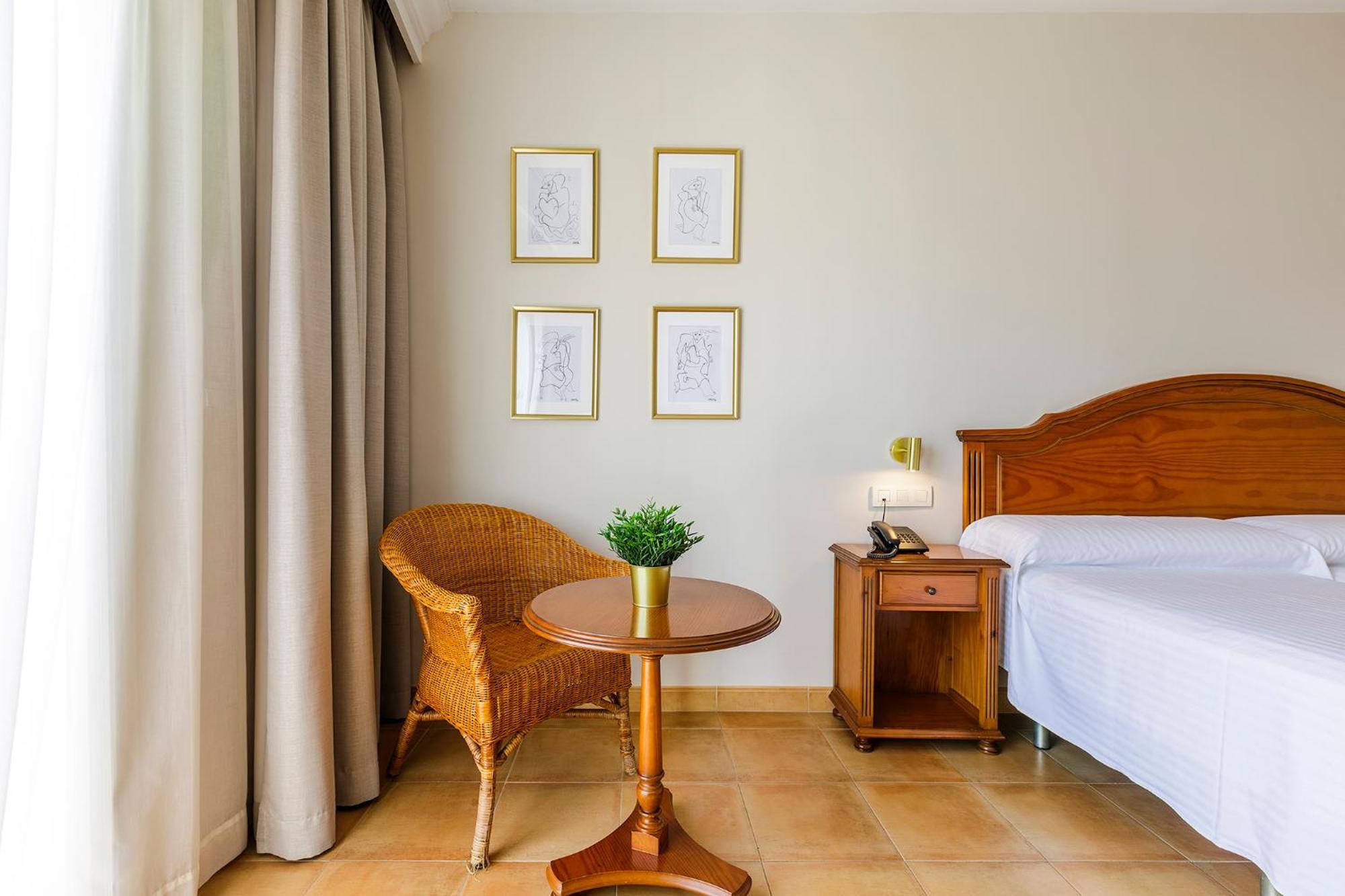 Hotel Almijara - Mares Ла-Эррадура Экстерьер фото