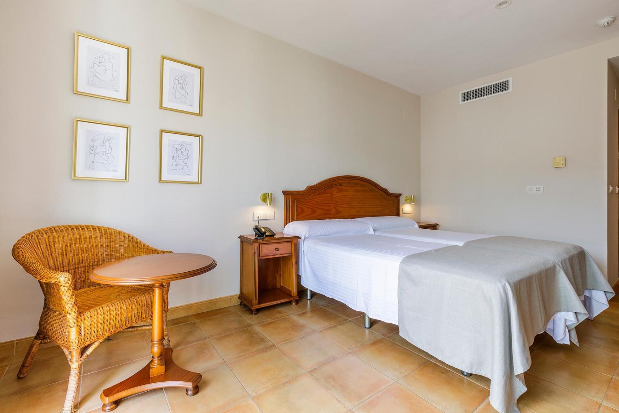 Hotel Almijara - Mares Ла-Эррадура Экстерьер фото