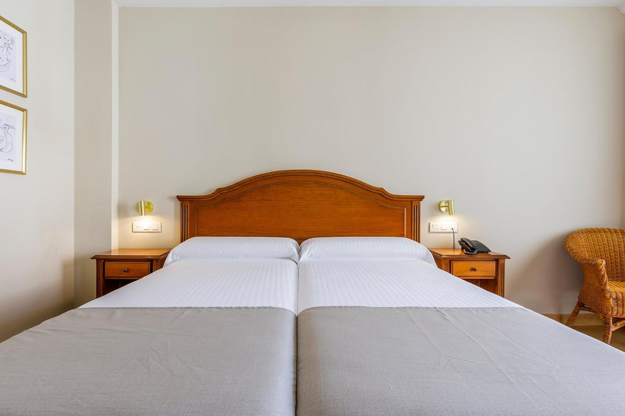 Hotel Almijara - Mares Ла-Эррадура Экстерьер фото