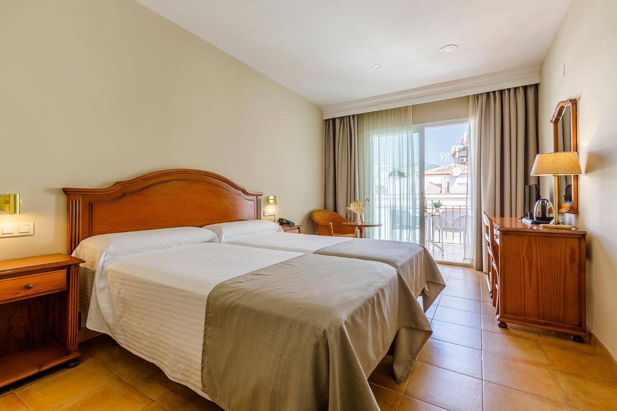 Hotel Almijara - Mares Ла-Эррадура Экстерьер фото