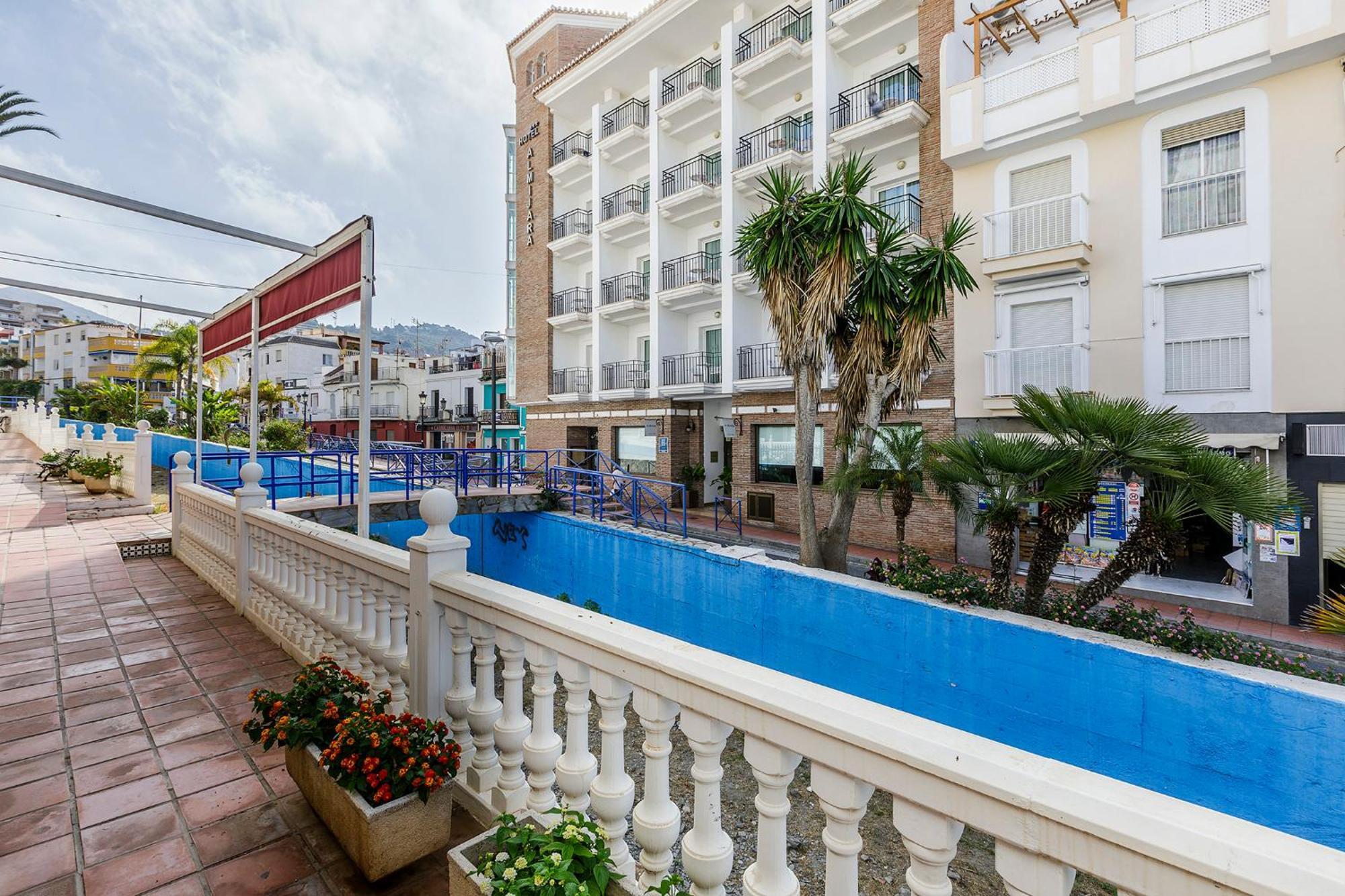 Hotel Almijara - Mares Ла-Эррадура Экстерьер фото