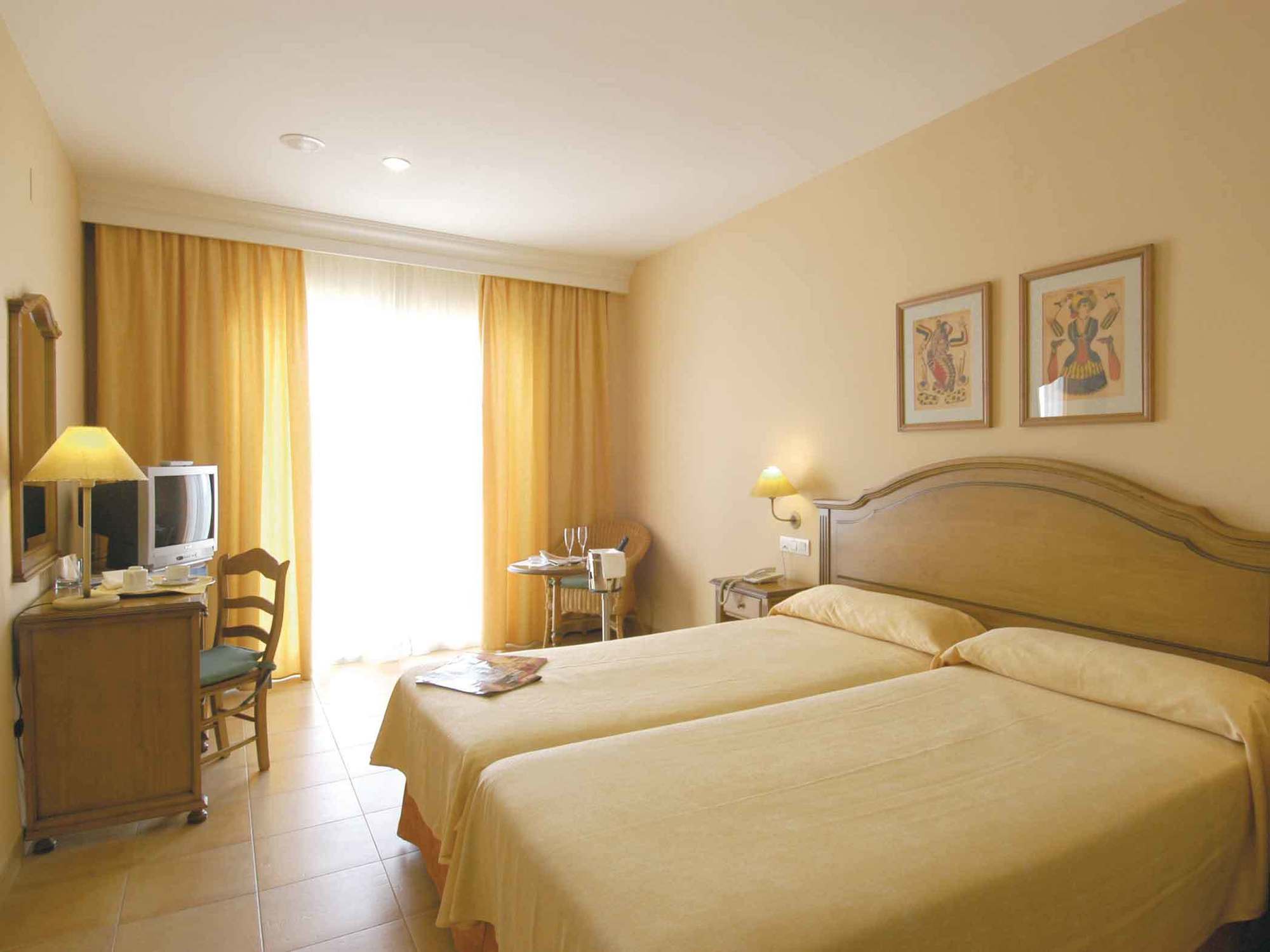 Hotel Almijara - Mares Ла-Эррадура Экстерьер фото