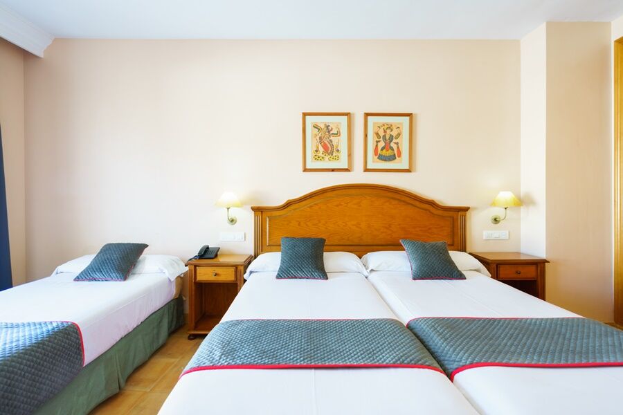 Hotel Almijara - Mares Ла-Эррадура Экстерьер фото